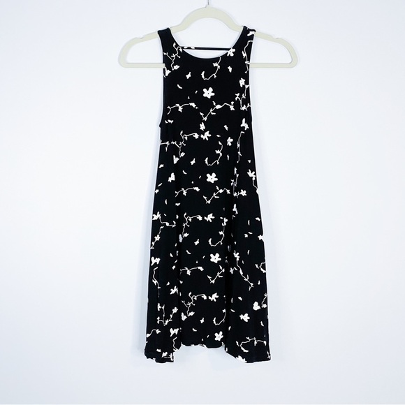 Ava Sky - Black and White Floral Dress - Picture 1 of 4